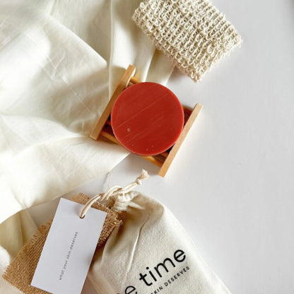 Bamboo soap dish and exfoliating pouch included in theDaily Care Set 